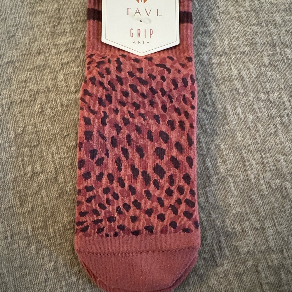 Tavi Aria Grip Socks - Pink and Black